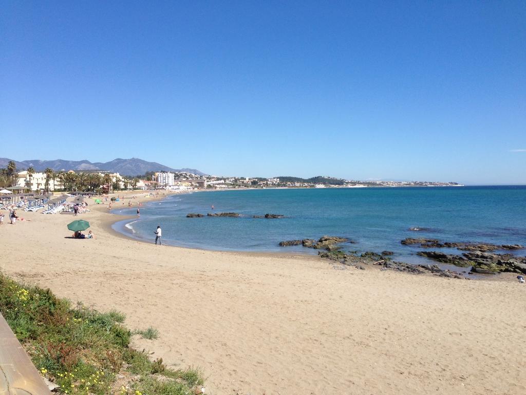 Beach Apartment Las Acacias Torrenueva La Cala De Mijas Oda fotoğraf
